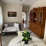 דירה Panos *